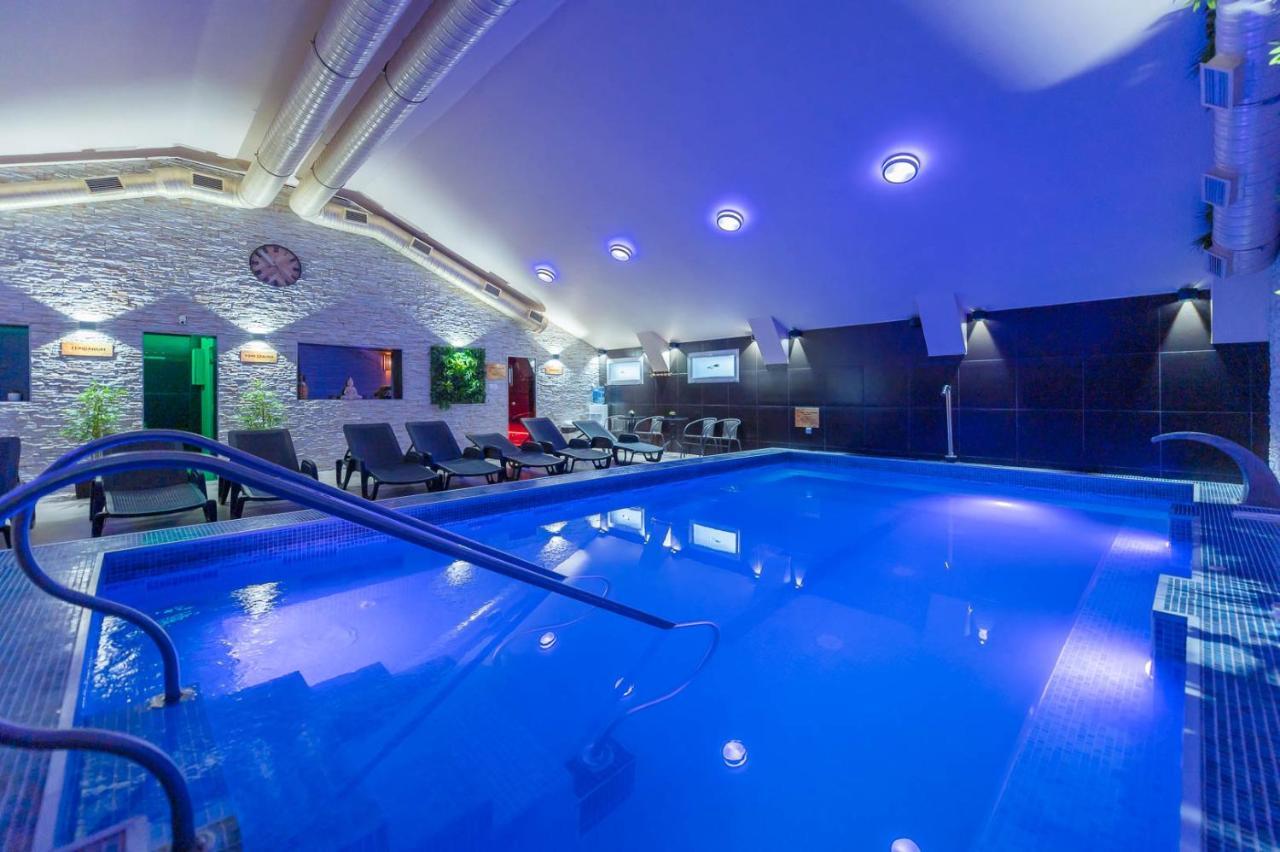 Oazis Wellness Panzio Hotel Szigetszentmiklós Buitenkant foto